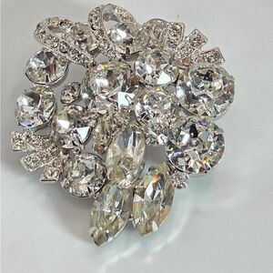 ✨ Vintage WEISS Rhinestone Brooch | Mid-Century Glam ✨